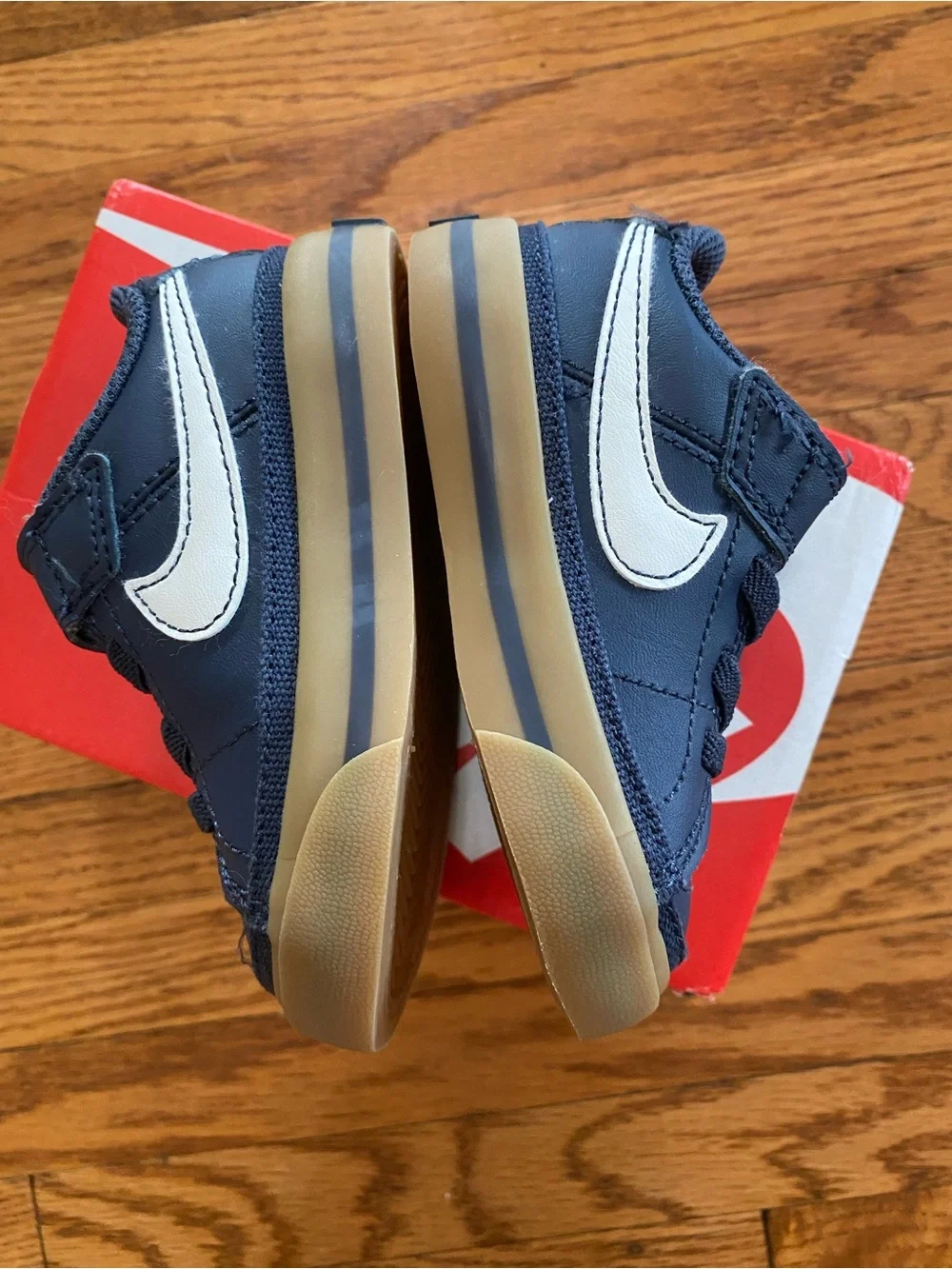 Nike Court Legacy